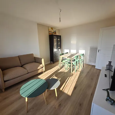 De Julien Apartamento